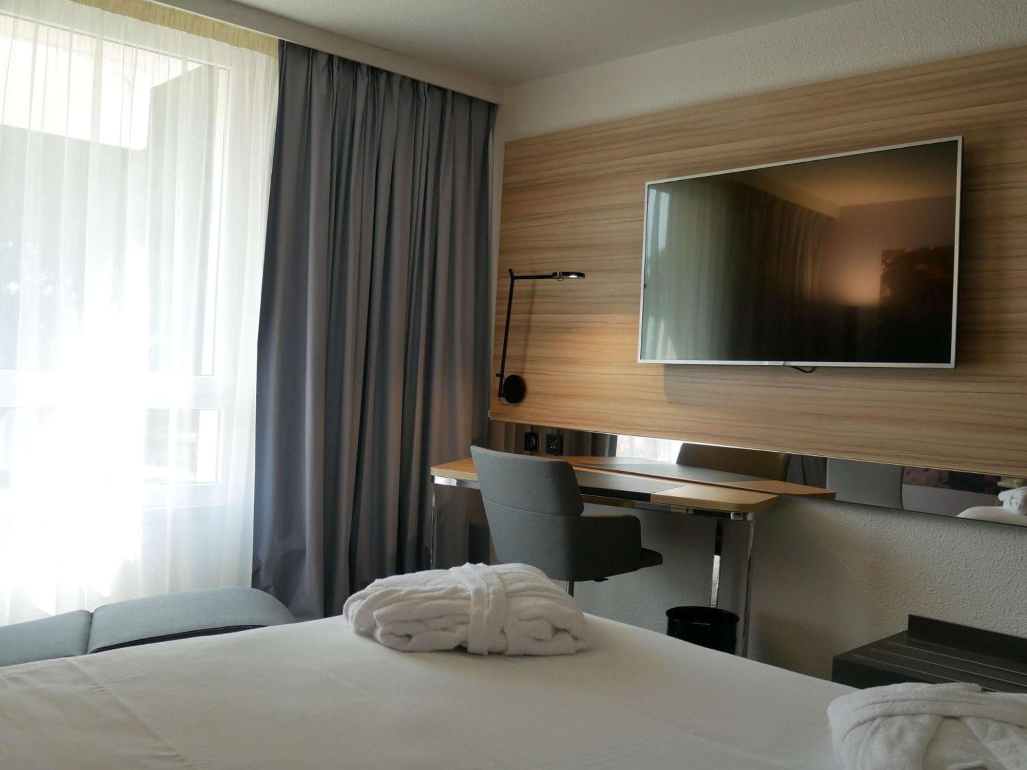 Hotel Novotel Sud A9/a61 4*
